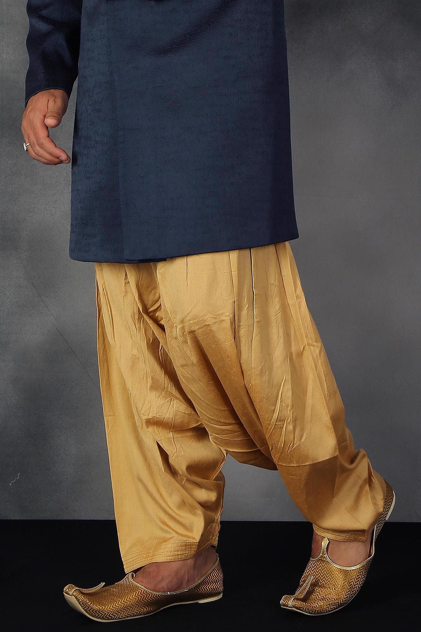 Mens wedding sherwani / Blue royal sherwani / Indian suit for men / indian mens wear / indian dress / sherwani for men / indian suit